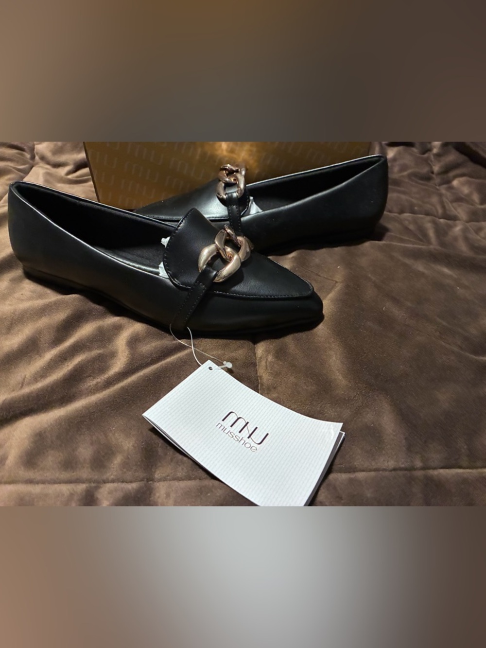 Musshoe Black Pointed Loafers with Chain Accent, size 6.5, new with tags